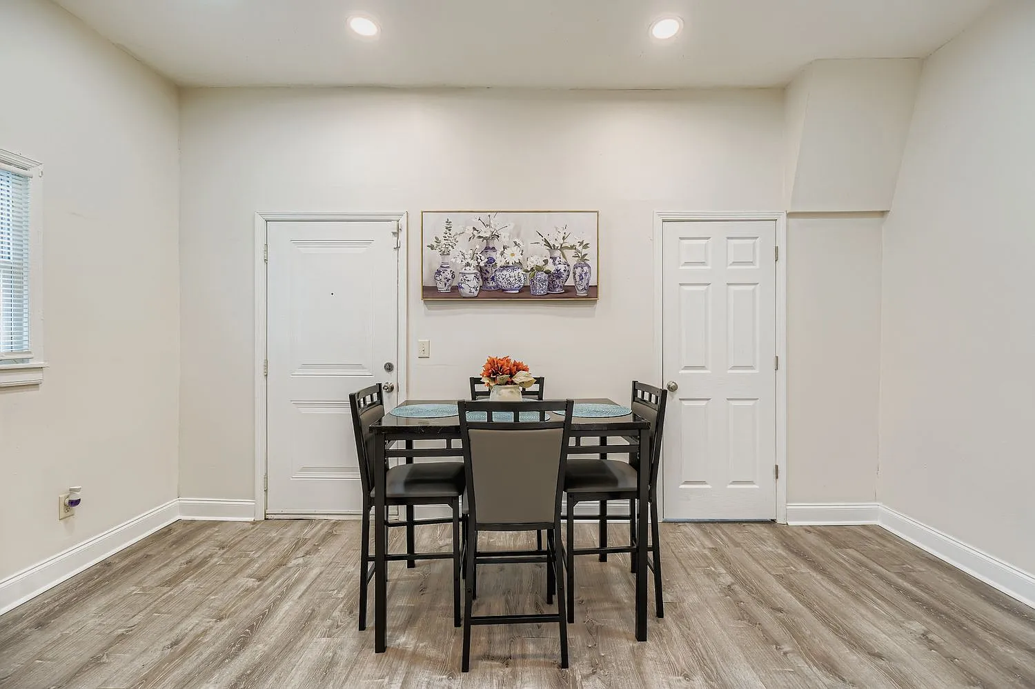 3 bed, 1134 sqft, $3,600 — Photo 4