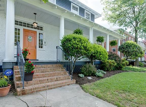 3rd image of 3231 Hanes Ave
