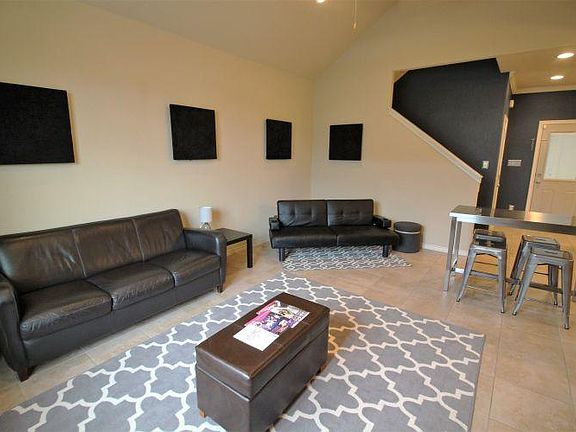 4th image of 3827 Silverthorne Ln