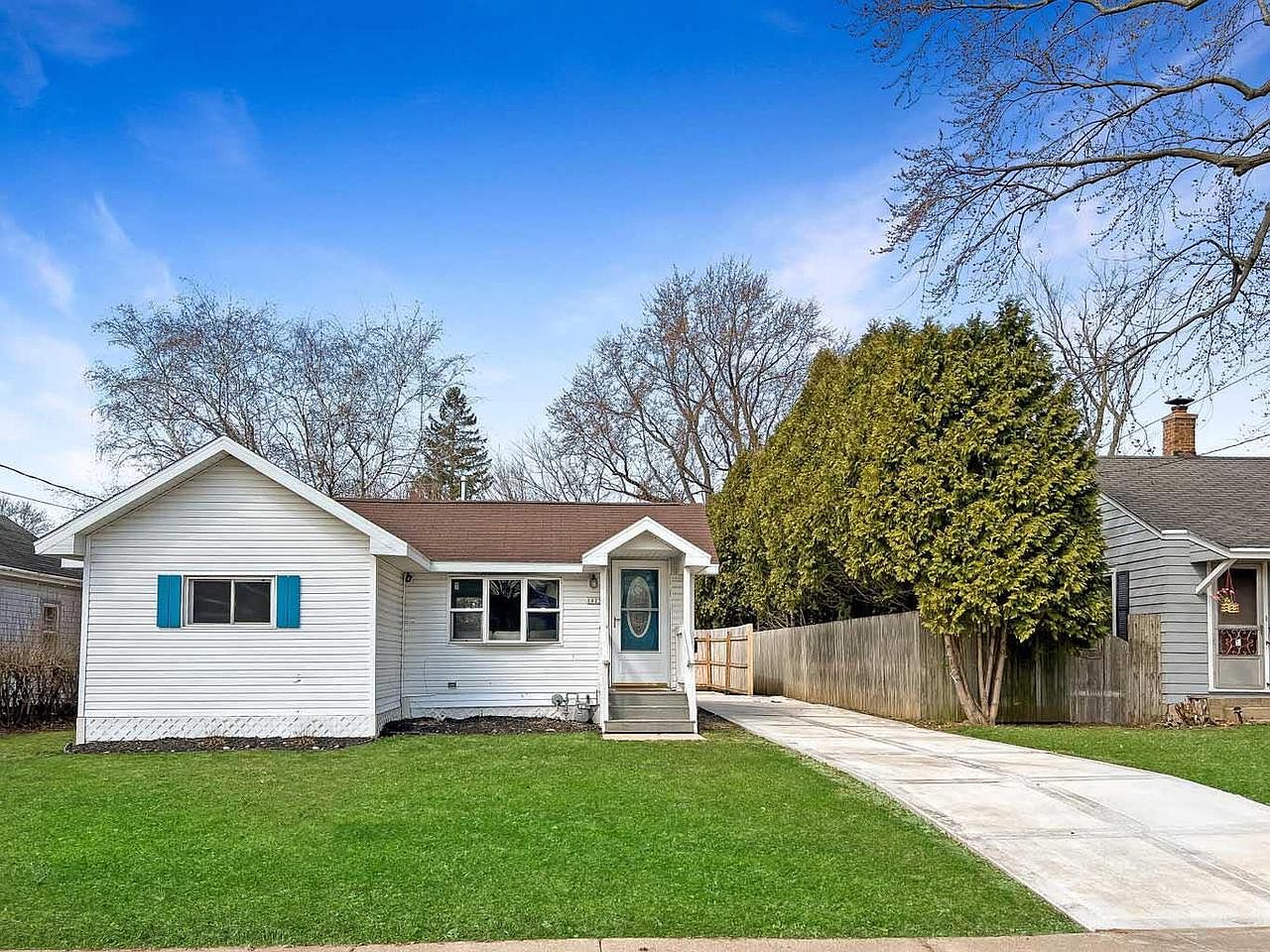 1823 Ashland STREET, Oshkosh, WI 54901 Zillow