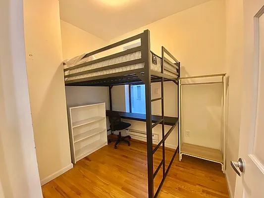 Rented by Oxford Property Group | media 10