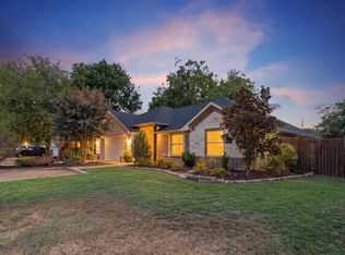 209 Main St, Tioga, TX 76271