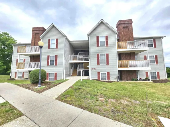 1300 Cedar Ridge Dr APT J, Radford, VA 24141