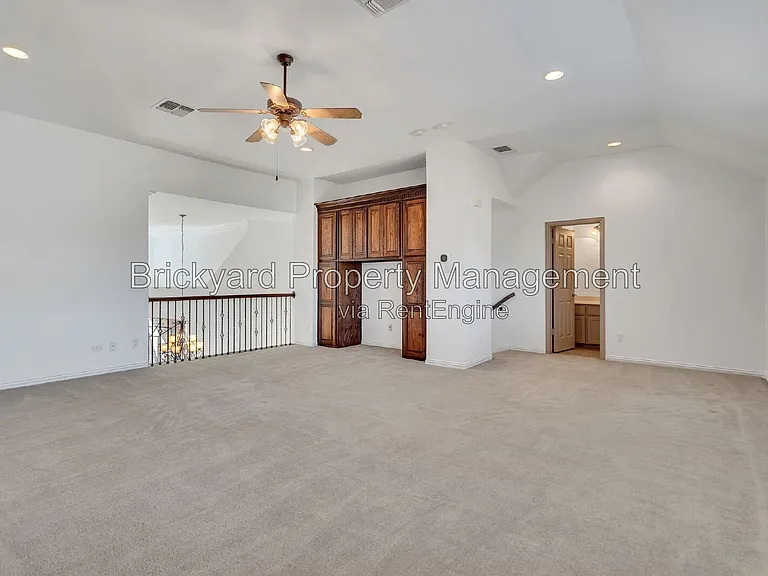 350 Pine Valley Dr — Photo 43