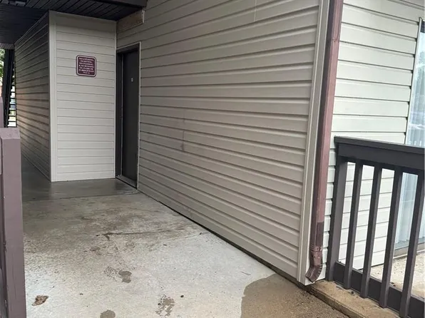 148 Haverford Ct Unit 2, Hampton, VA 23666