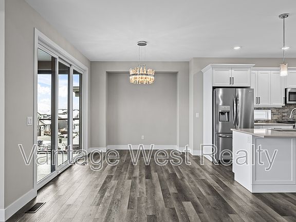 5th image of 2580A Crown Crest Dr