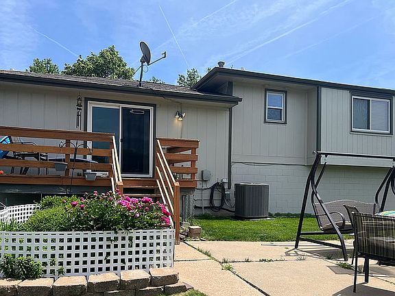 3rd image of 6116 S 151st St