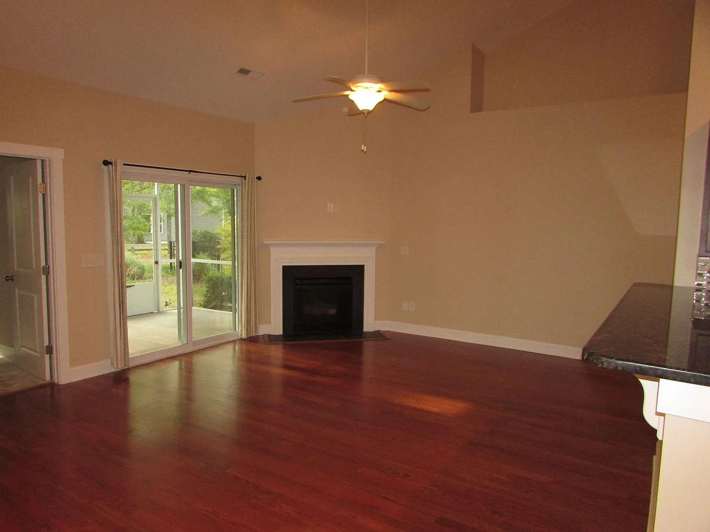 3 bedroom, 2 bathroom house in Bolivia, NC — Photo 4