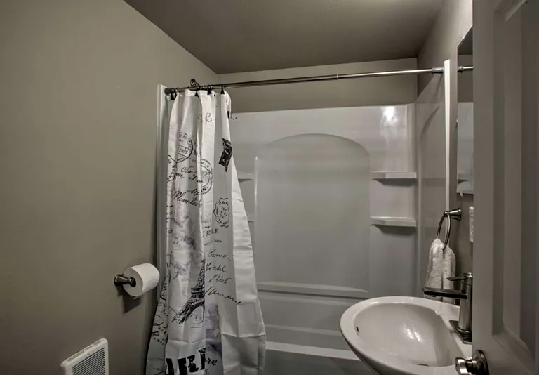 10625 E Trent Ave #7 — Photo 3