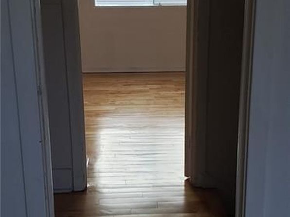 11 Laurentian St, Deep River, ON K0J 1P0