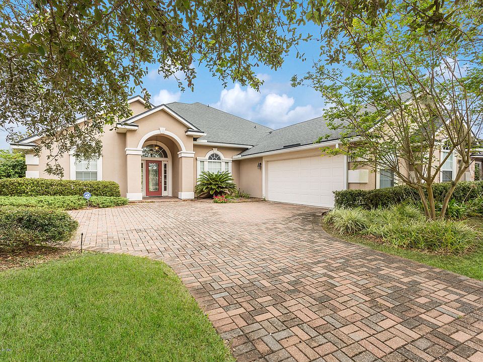 1st image of 13833 Victoria Lakes Dr