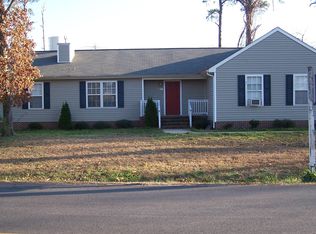 7768 Terrapin Cove Rd, Gloucester Point, VA 23062