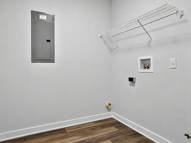 3953 Unit A (lower level)