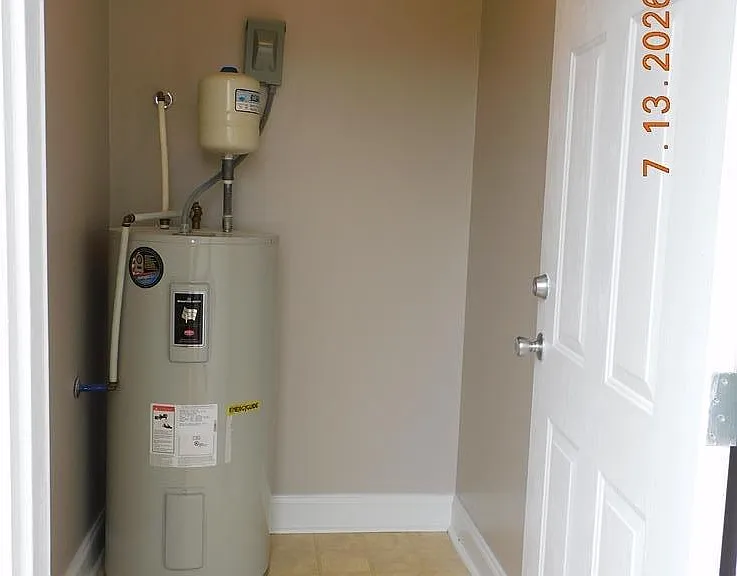 502 Club Villa Ct #3 — Photo 13