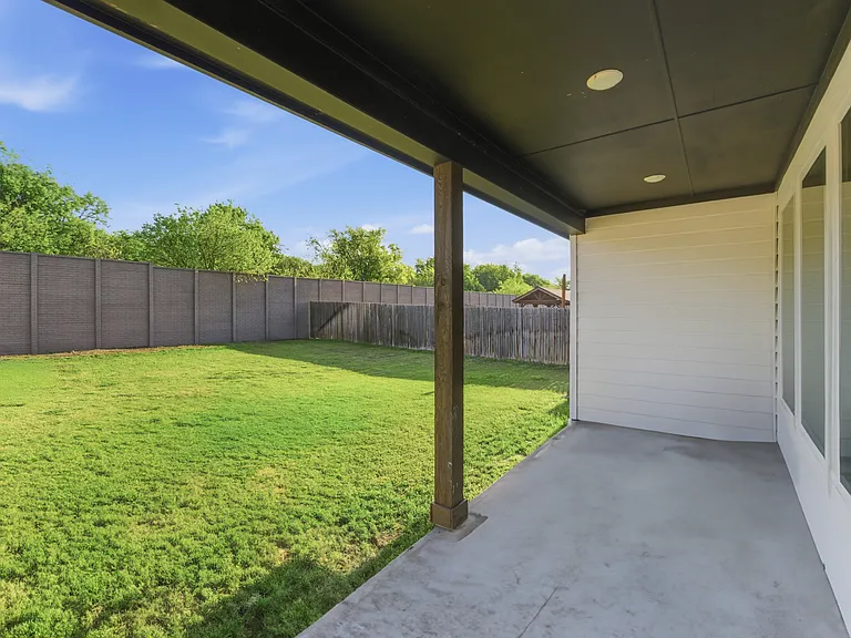 9920 Chaparral Pass — Photo 32