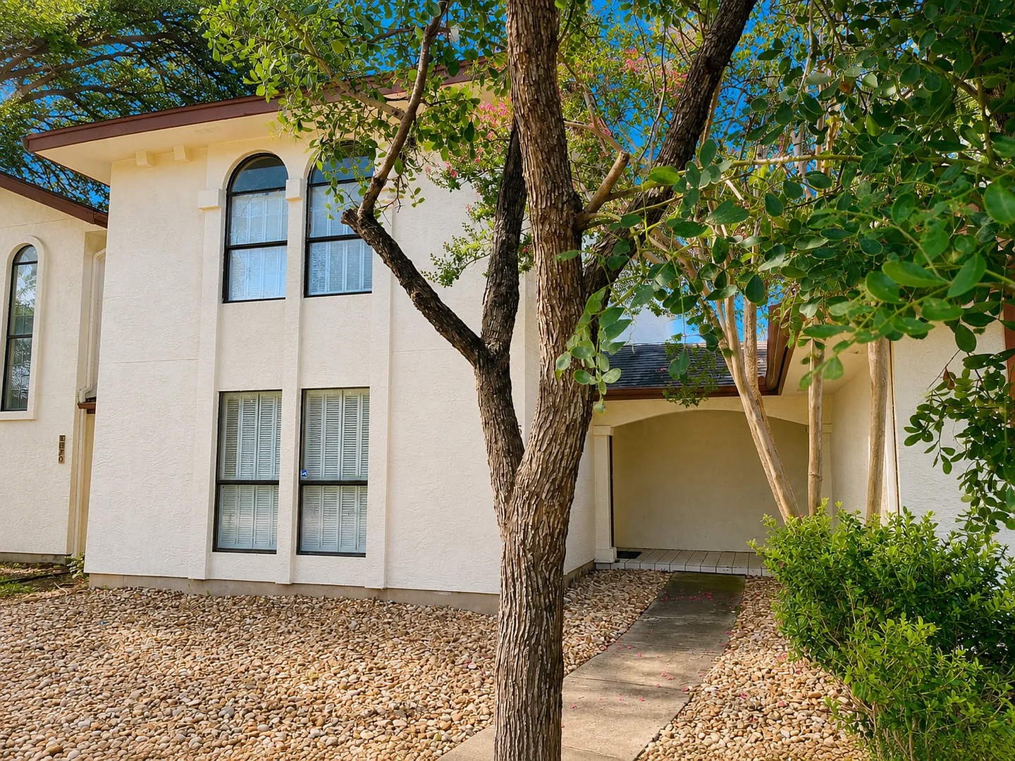 Move-In Special. 1 Month Free Rent with a 12-month lease — Photo 4