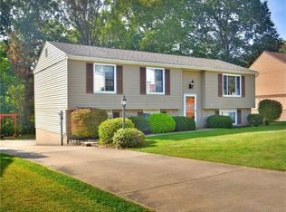 143 Penn Crest Cir, McKeesport, PA 15131