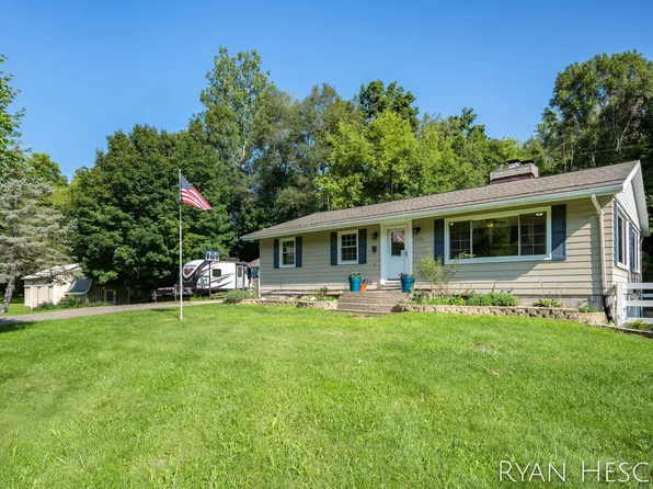 4726 W David Hwy, Saranac, MI 48881