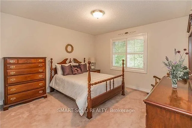 704 Foxcroft Blvd — Photo 12
