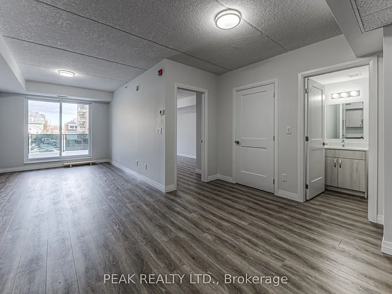 30 George St S #208 — Photo 10