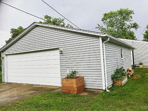 5th image of 905 McKinley Ave
