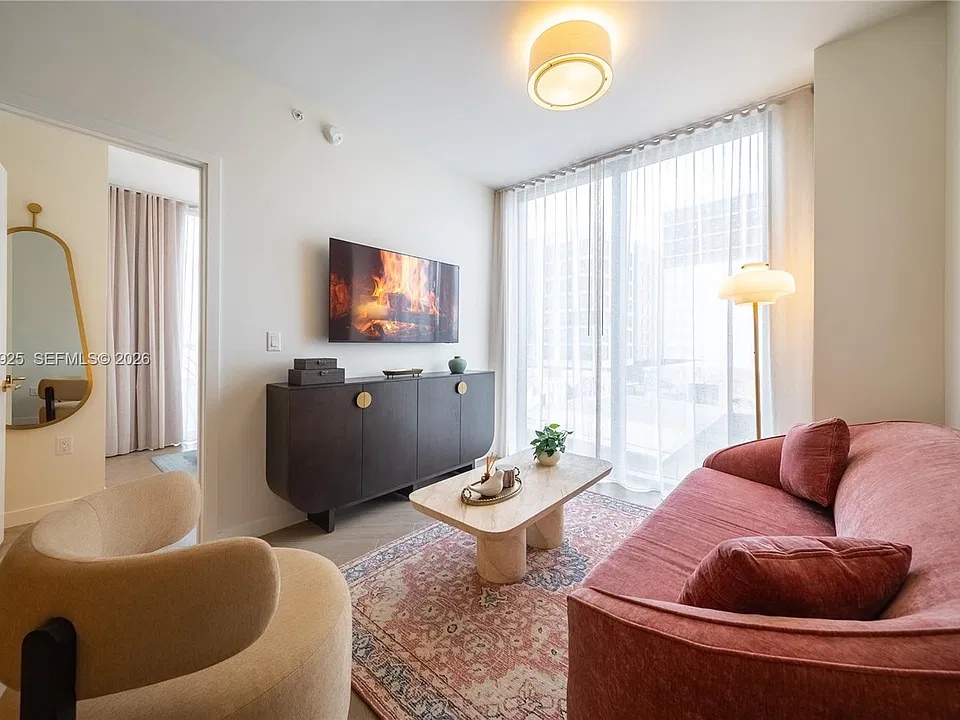 2700 NW 2nd Ave #237