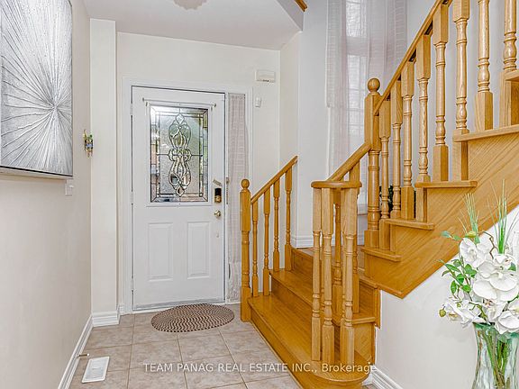 3rd image of 38 Mountland Rd