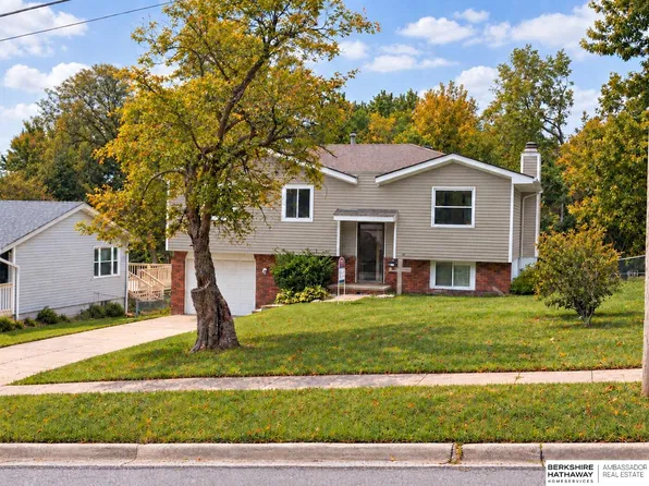 7071 Western Ave, Omaha, NE 68132