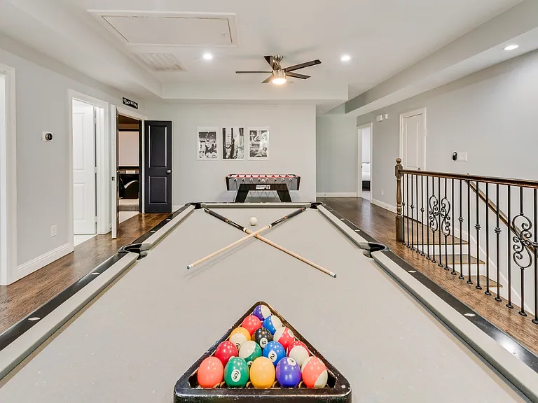 987 Little Den Dr — Photo 32