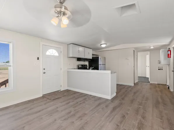 2074 E 8th St APT 4, Greeley, CO 80631