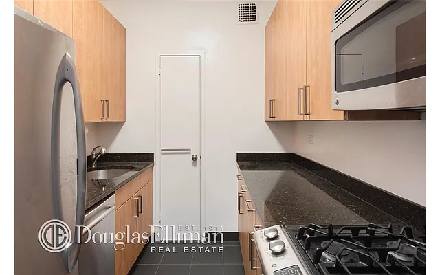 Sold by Douglas Elliman | media 10