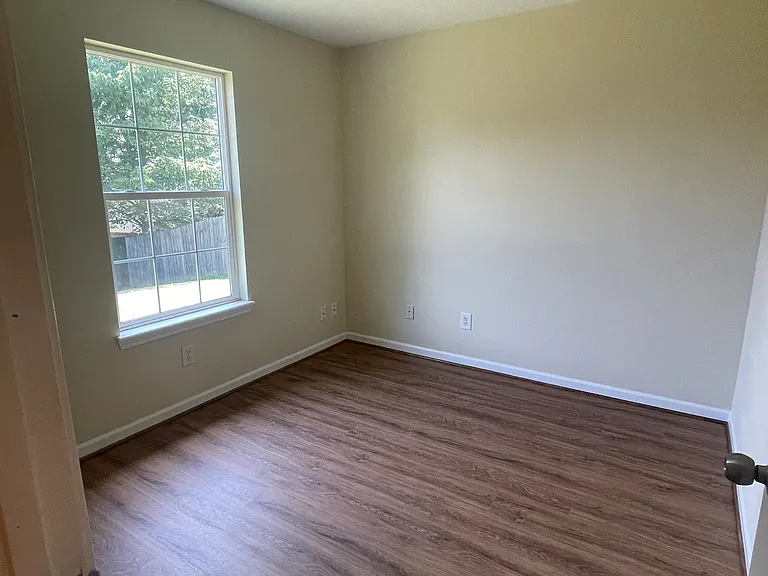 Oakview Dr — Photo 12