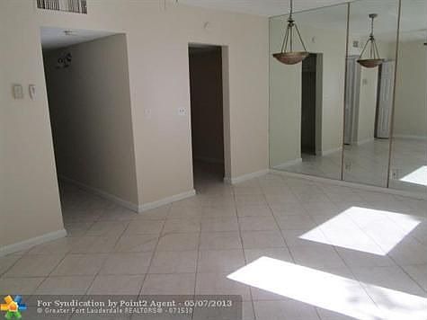 3rd image of 215 NE 16th Ave APT 104