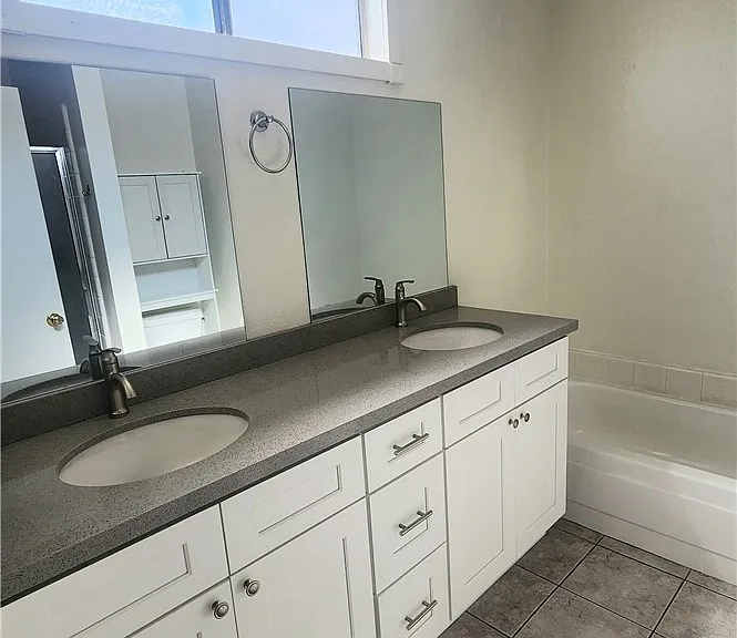 2106 E Wellington Ave — Photo 6