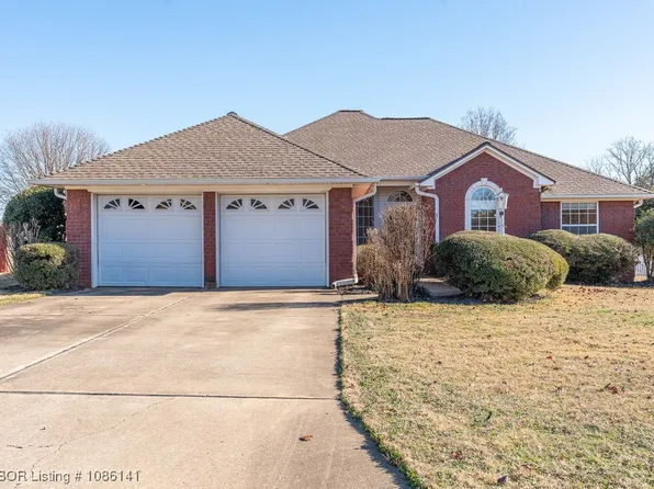 3218 Fairway Dr, Alma, AR 72921