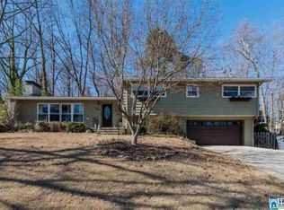202 Sleepy Hollow Cir, Vestavia Hills, AL 35216