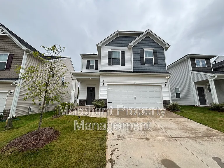 137 Gervais Cir — Photo 1