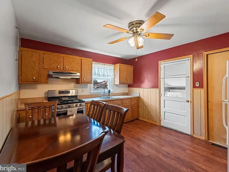 313 Union Ave — Photo 4