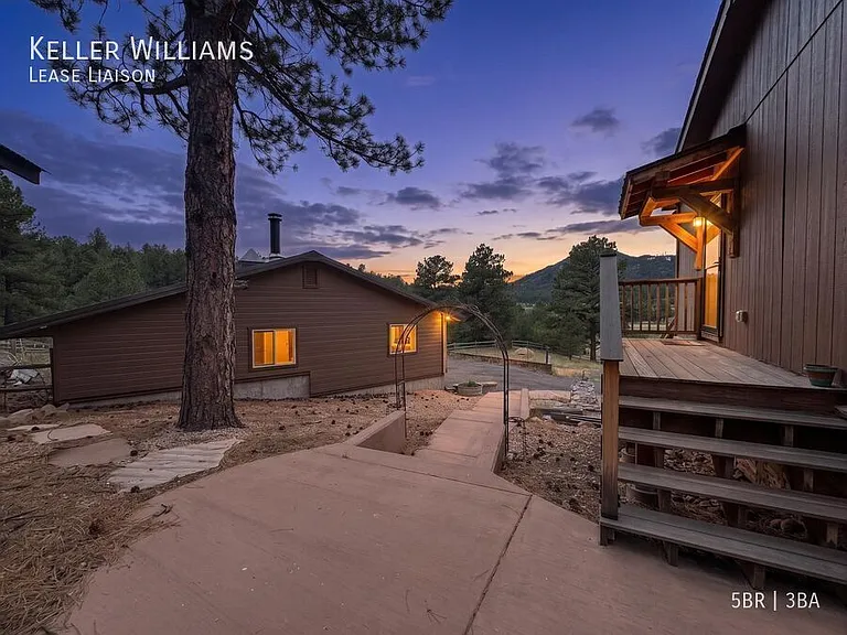 9170 Frank Rd — Photo 2