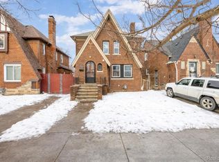 18613 Santa Rosa Dr, Detroit, MI 48221