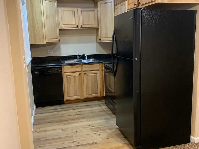 3537 Hynds Blvd — Photo 2