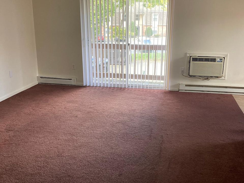 1st image of 519-13 S Main St #519-13