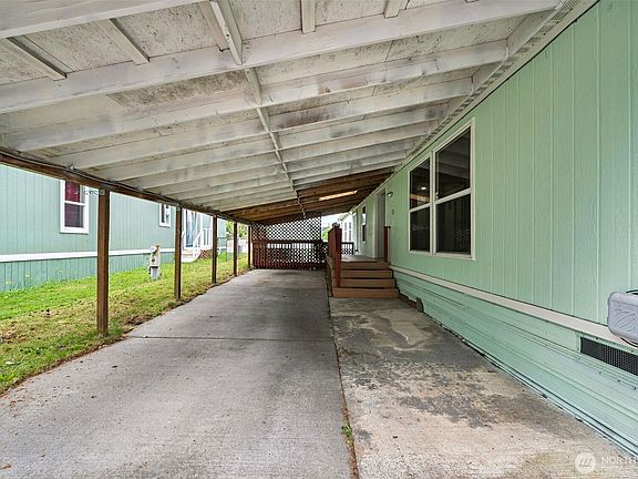 3rd image of 3225 M Street SE #112