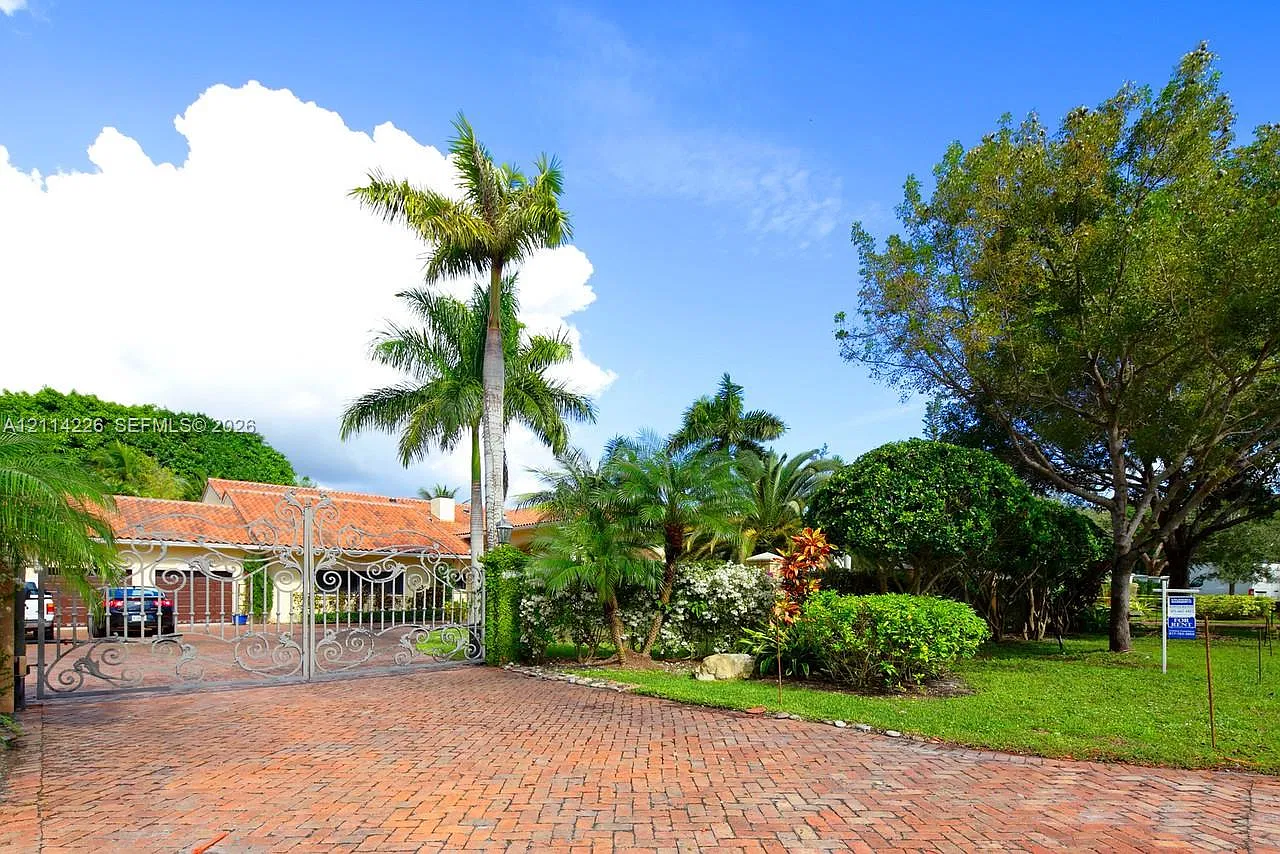 Helms Country Estates Add — Photo 1