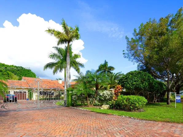 6075 SW 106th St, Pinecrest, FL 33156
