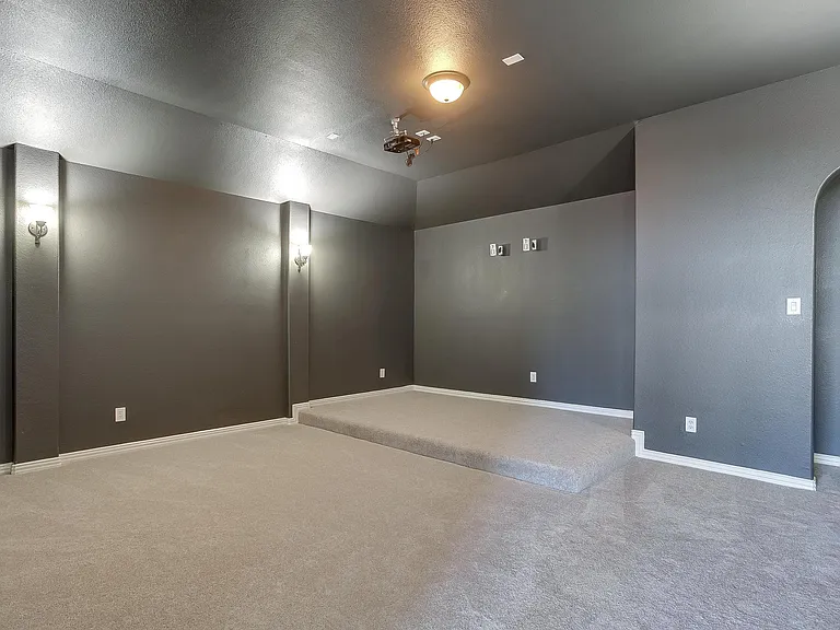 8201 Choctaw Ln — Photo 44