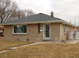 1409 W Leroy Ave, Milwaukee, WI 53221