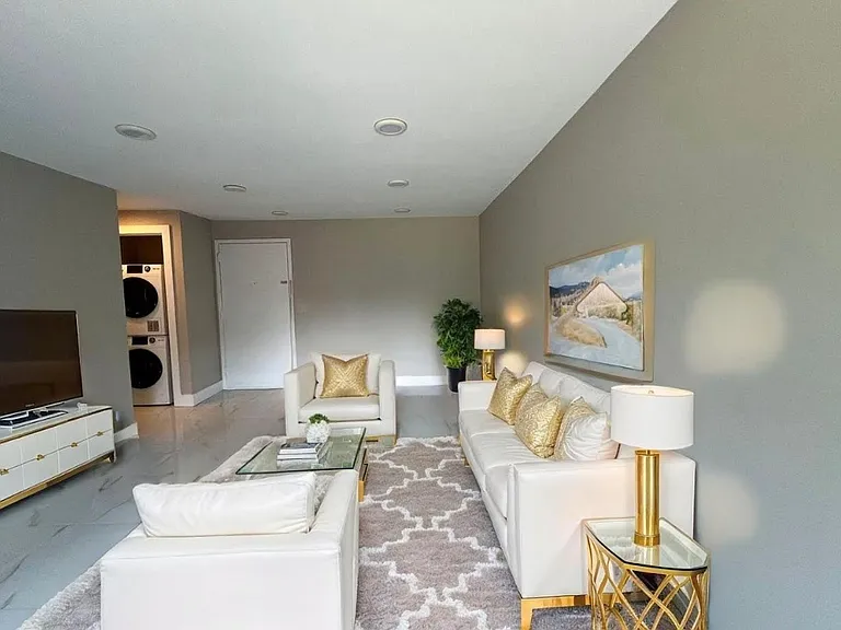 231 Ellington Rd #231 — Photo 4