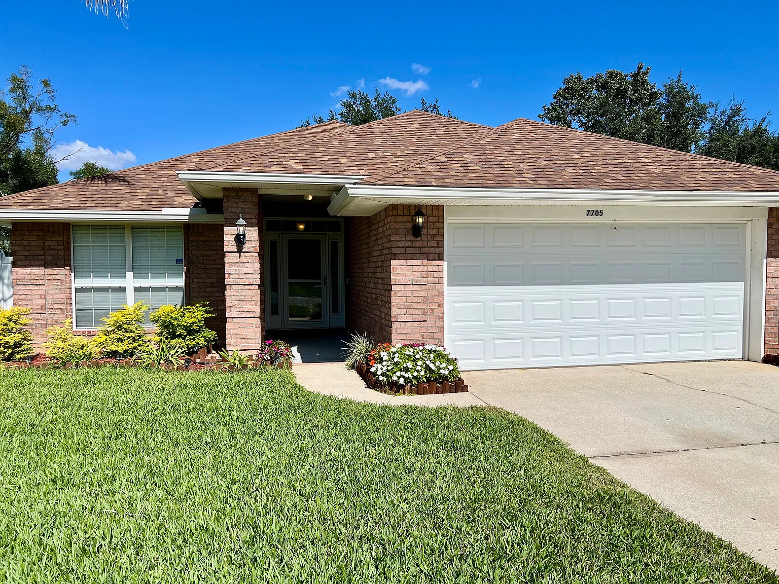 4 bed, 1816 sqft, $2,200 — Photo 2