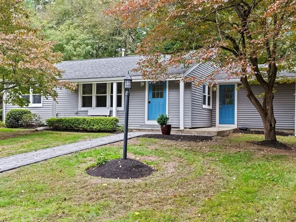 140 Winter St, Hanson, MA 02341